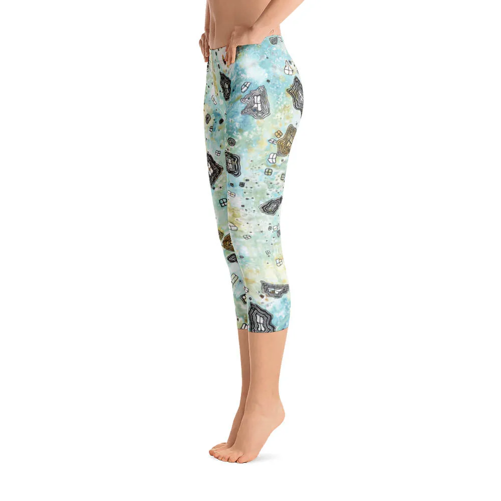 Abstract Capri leggings, Workout Pants 'Surreal Sky'