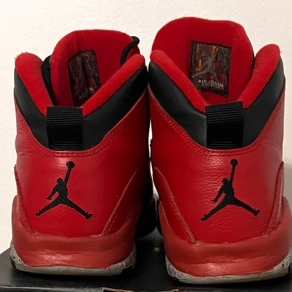 Air Jordan 10 Retro 30th BG &quot;Bulls Over Broadway” Size 6Y Good Condition