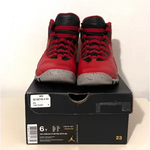 Air Jordan 10 Retro 30th BG &quot;Bulls Over Broadway” Size 6Y Good Condition