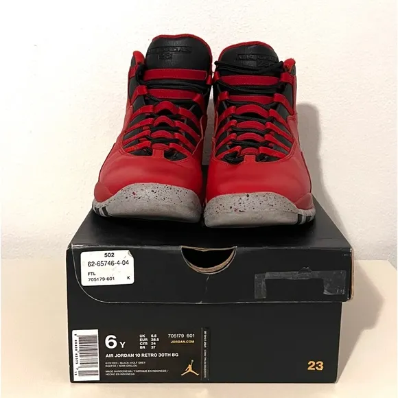 Air Jordan 10 Retro 30th BG &quot;Bulls Over Broadway” Size 6Y Good Condition