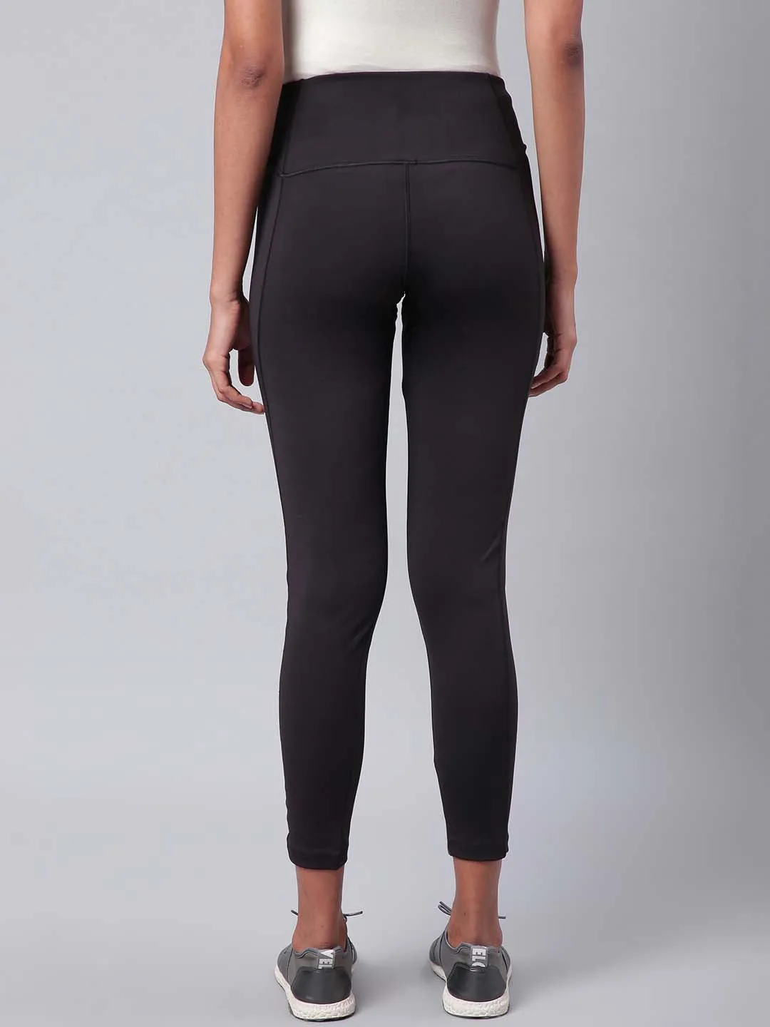 Alcis Women Black Solid Training Tights