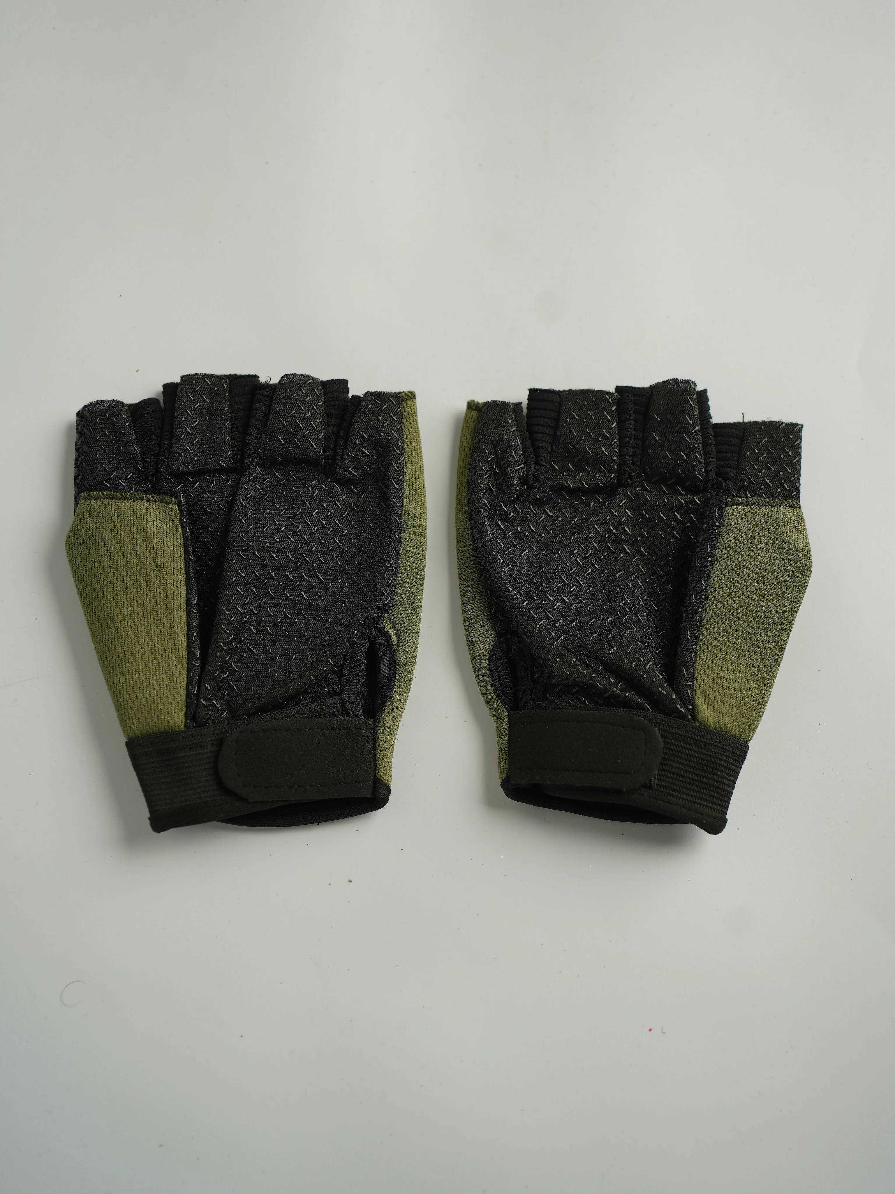 Free weight & cross-fit gloves
