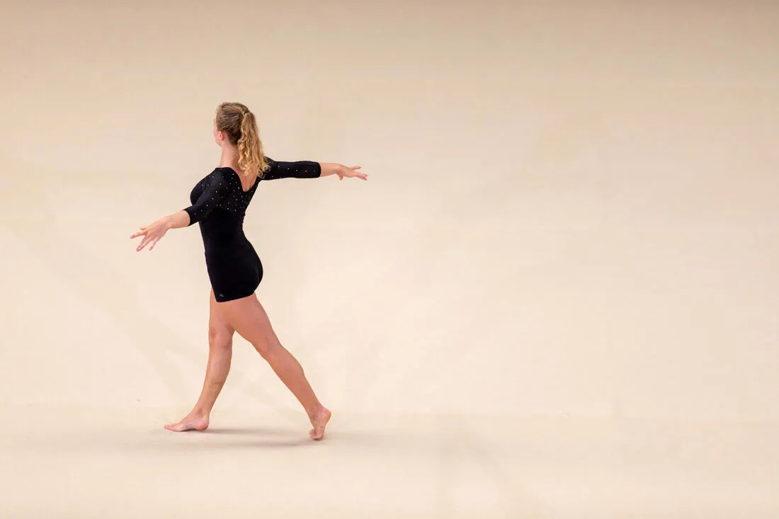 Girls' gym leotard