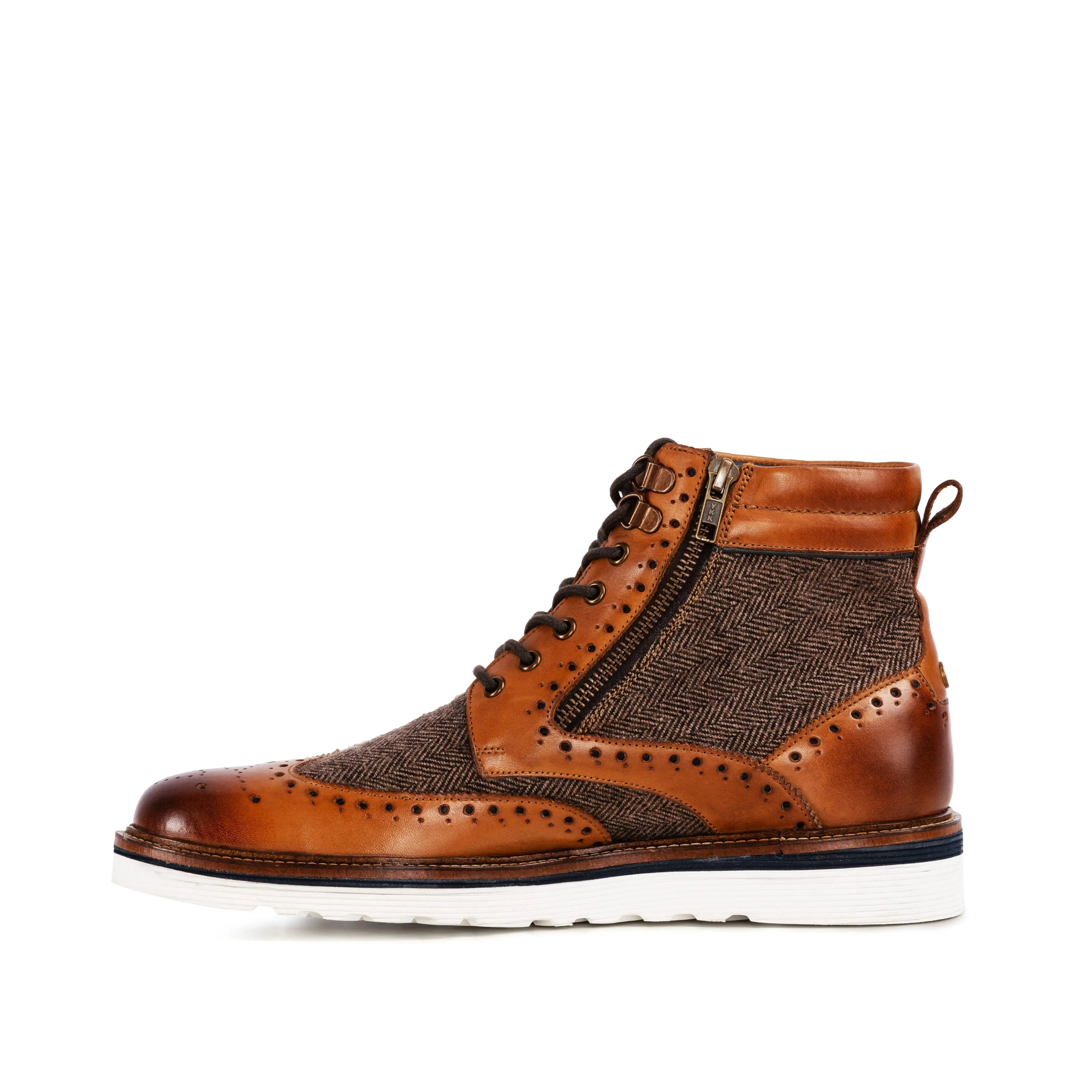 GOODWIN SMITH: LINWOOD TAN BROGUE BOOT