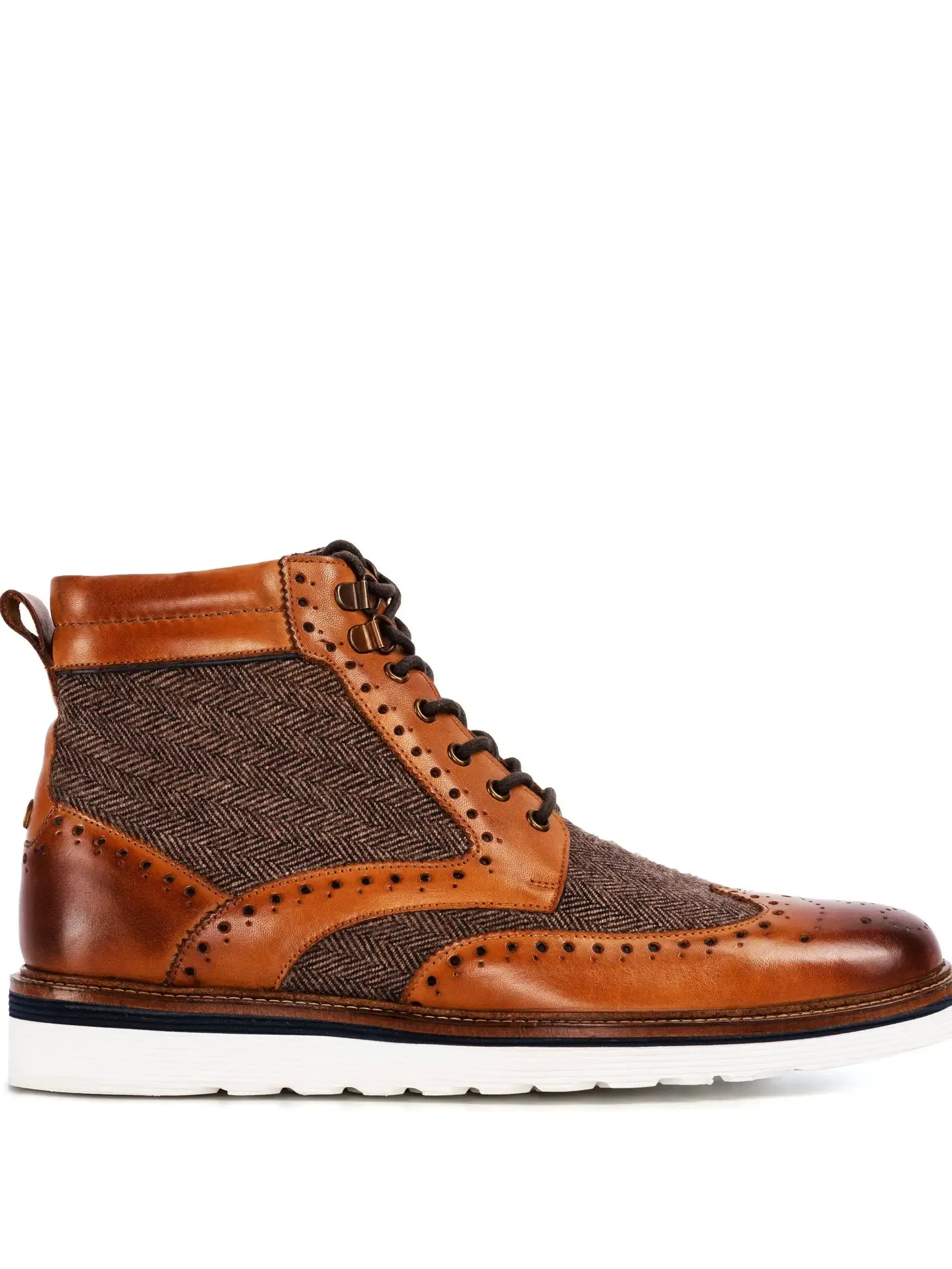 GOODWIN SMITH: LINWOOD TAN BROGUE BOOT