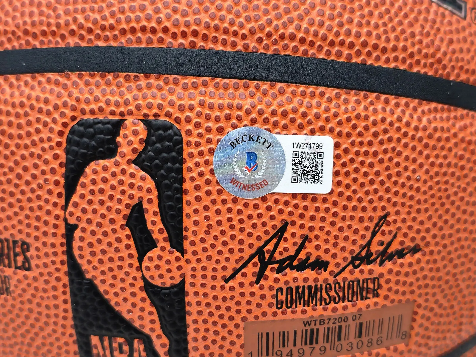JOHN STOCKTON AUTOGRAPHED AUTHENTIC SERIES IO BASKETBALL JAZZ BECKETT 224367