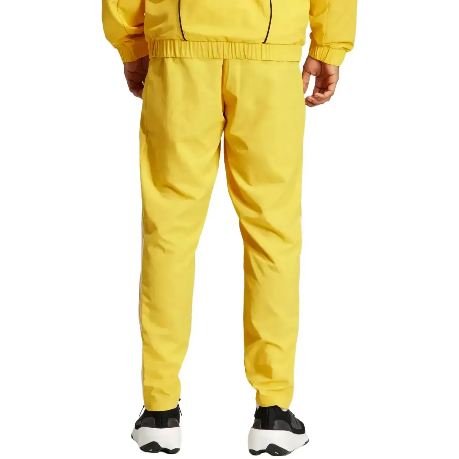 Juventus yellow training presentation Soccer tracksuit 2024 - Adidas