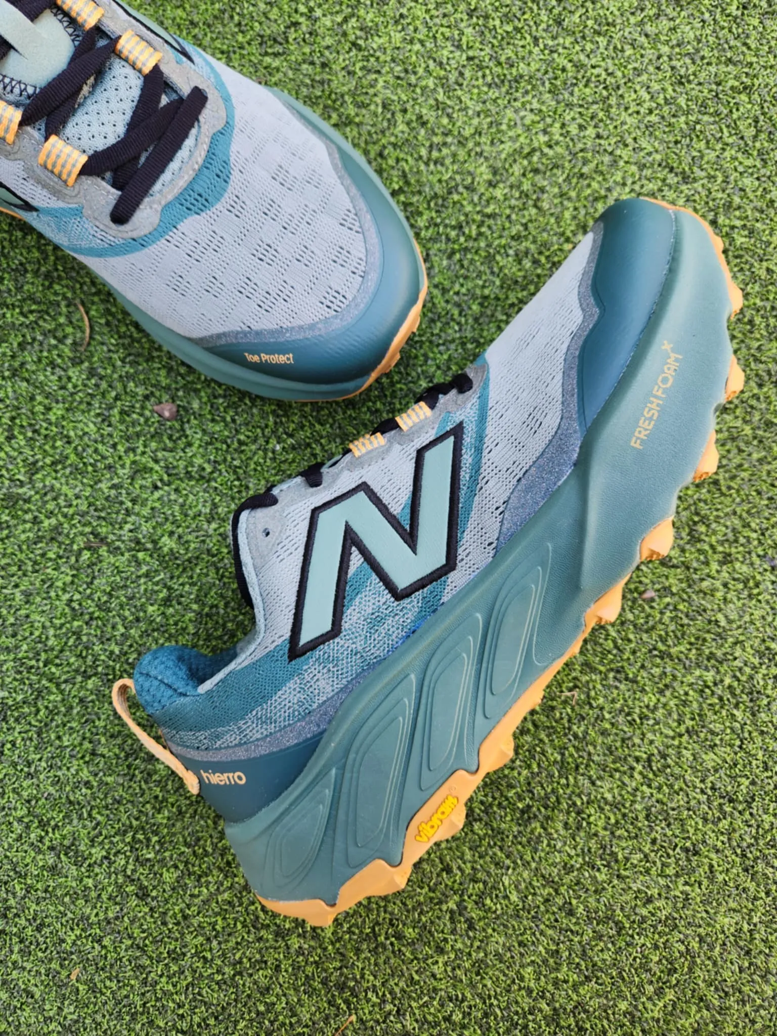 New Balance M Hierro v9