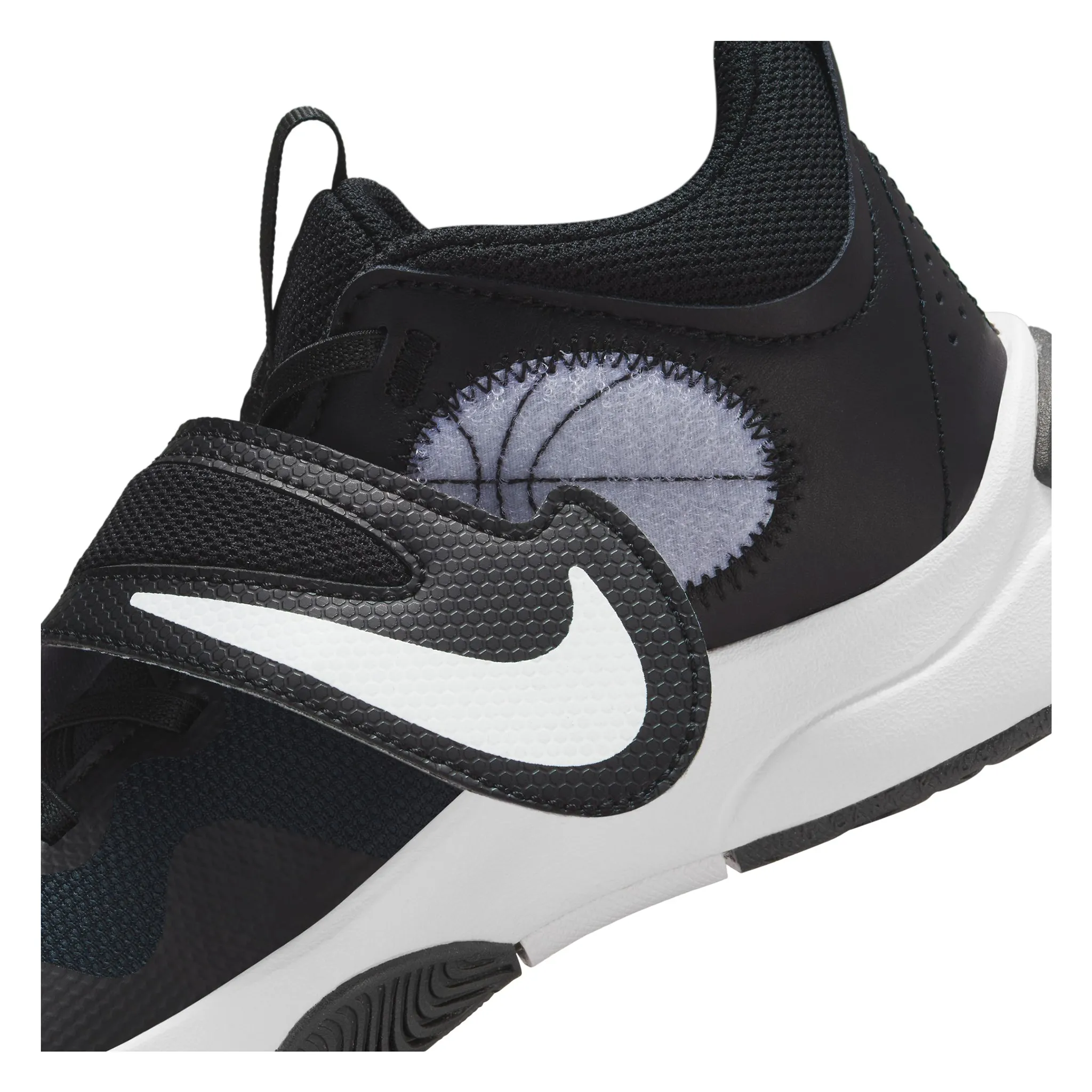 Nike Team Hustle D 11 GS Kids Basketball Shoes