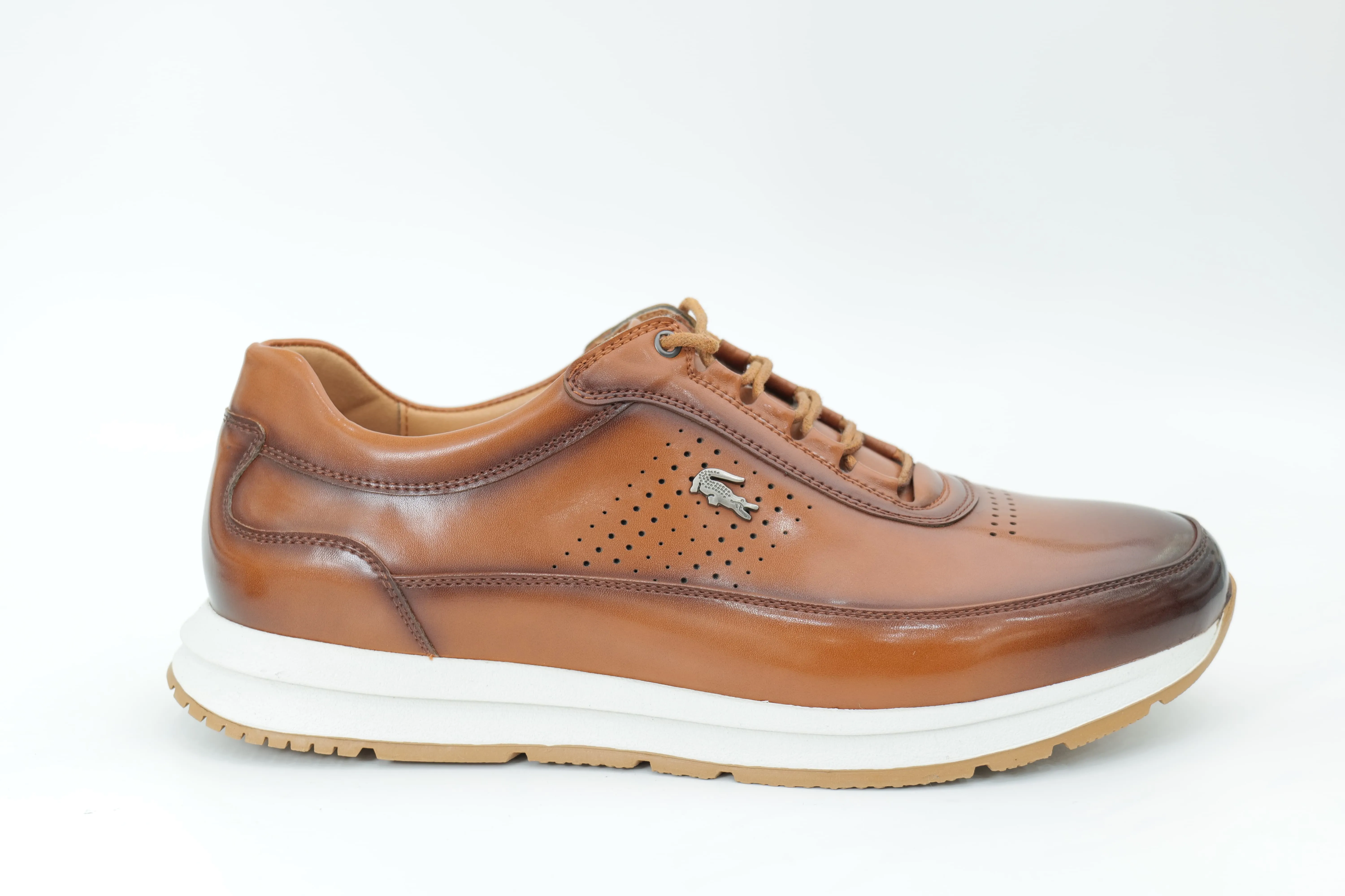 Sports shoes