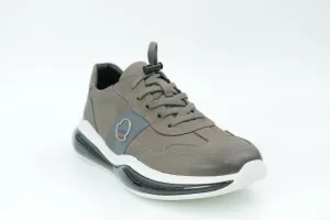 Sports shoes
