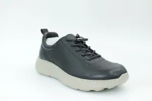 Sports shoes