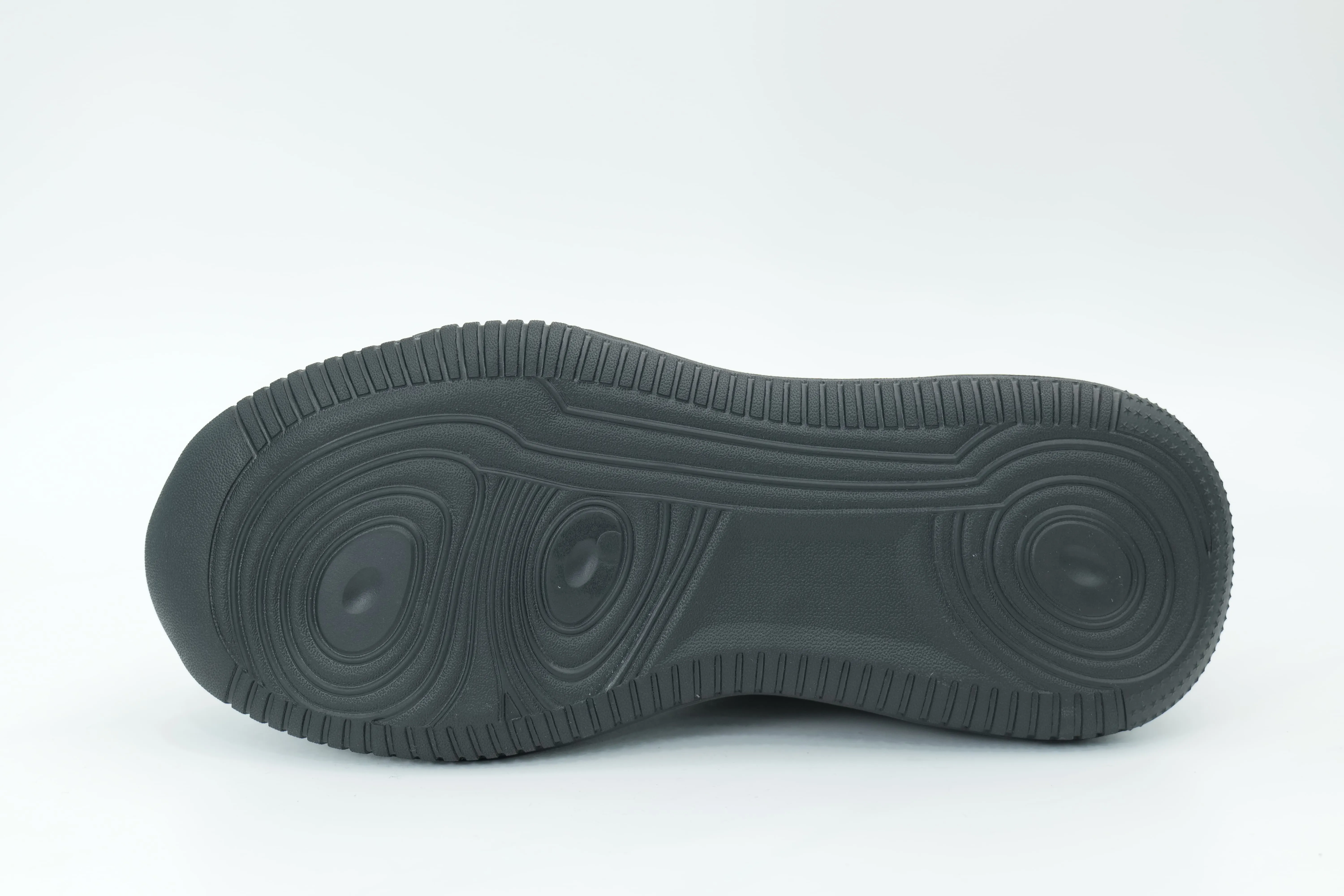 Sports shoes