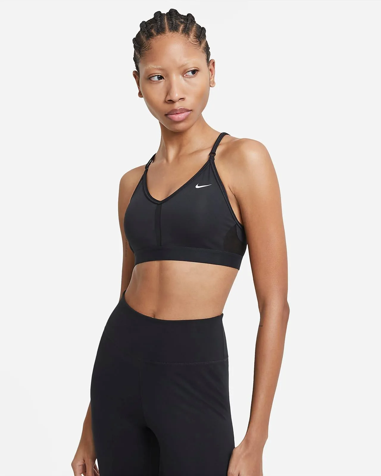 TOP NIKE INDY BRA SPALLINA STRETTA DONNA NERO e BIANCO TRAINING CROSSFIT