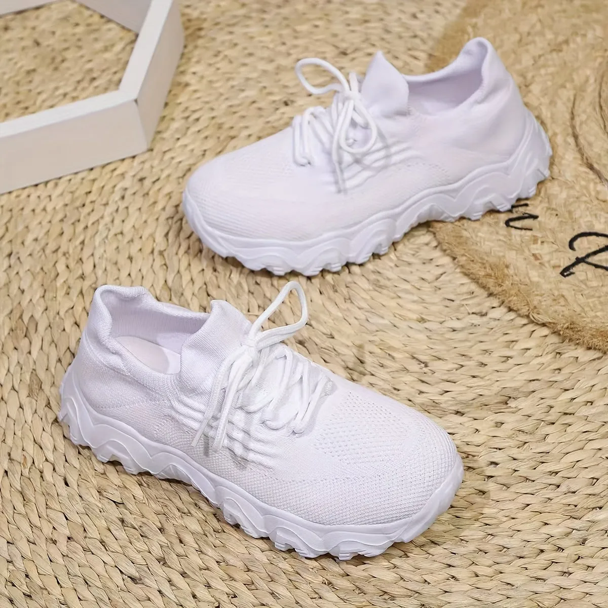 Unisex Lightweight Sports Sneakers